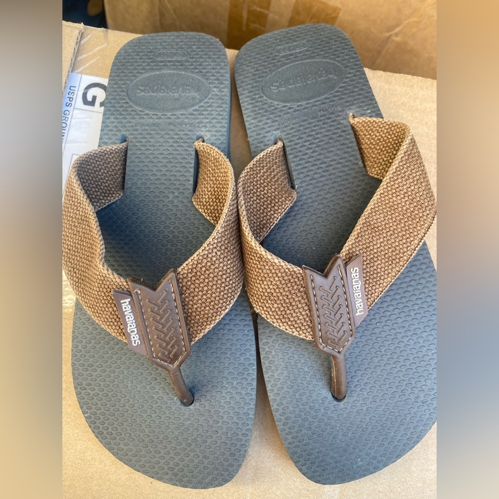 Havaianas Men's Blue and Brown Flip Flops